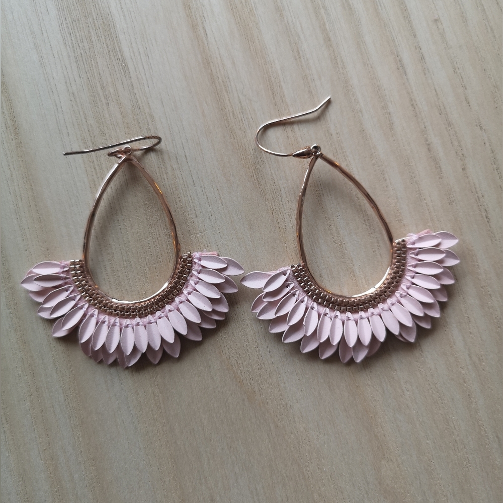 Stella & Dot blush pegasus